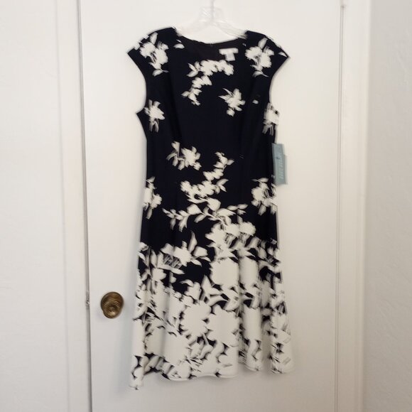 London Times Navy Floral Cap Sleeve Fit & Flare Dress - Picture 1 of 11